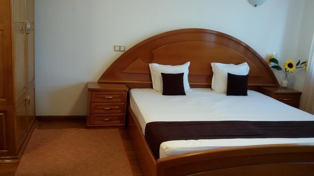 Family Hotel Elegance Arbanasi Luaran gambar