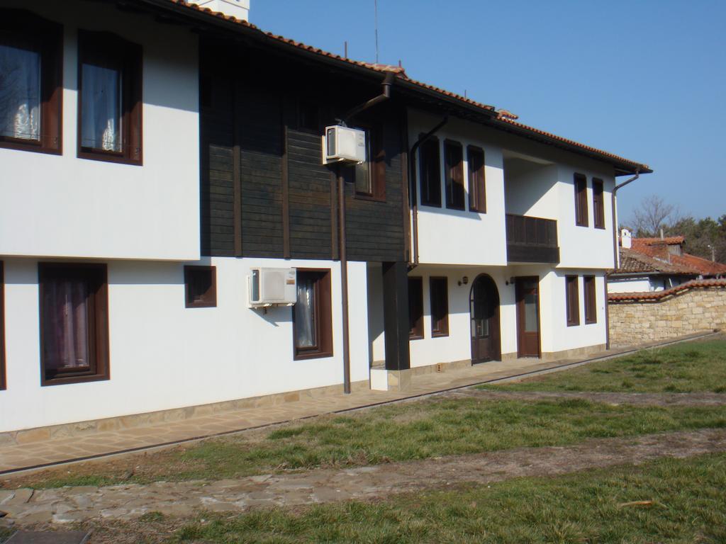 Family Hotel Elegance Arbanasi Luaran gambar