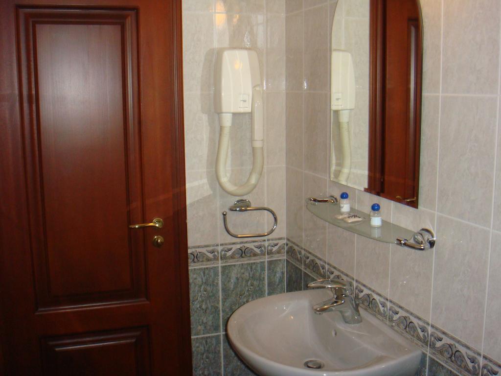 Family Hotel Elegance Arbanasi Bilik gambar
