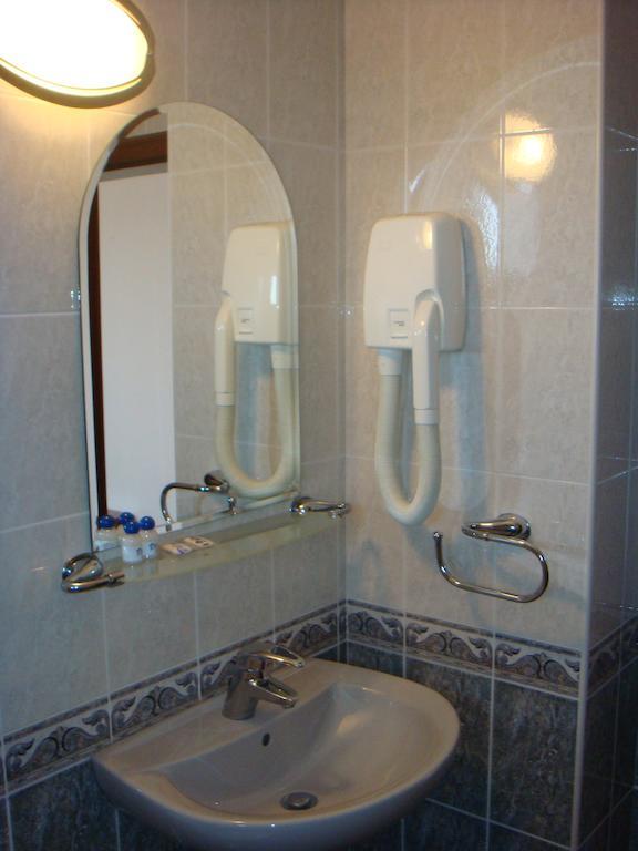 Family Hotel Elegance Arbanasi Bilik gambar